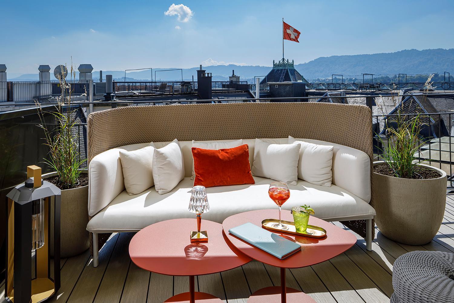 Hotel Small Luxury Ambassador 4*